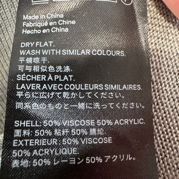 Wool City Sleeveless Button-Down Duster Grey - Picture 9 of 12